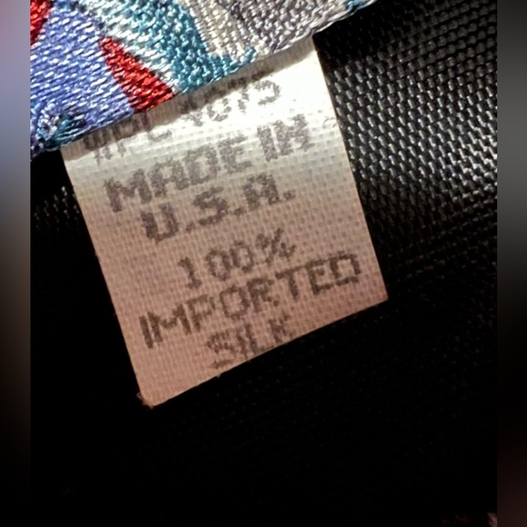 Vintage Oscar de la Renta Couture Collection Patterned Tie 100% Silk. EUC - Picture 5 of 7